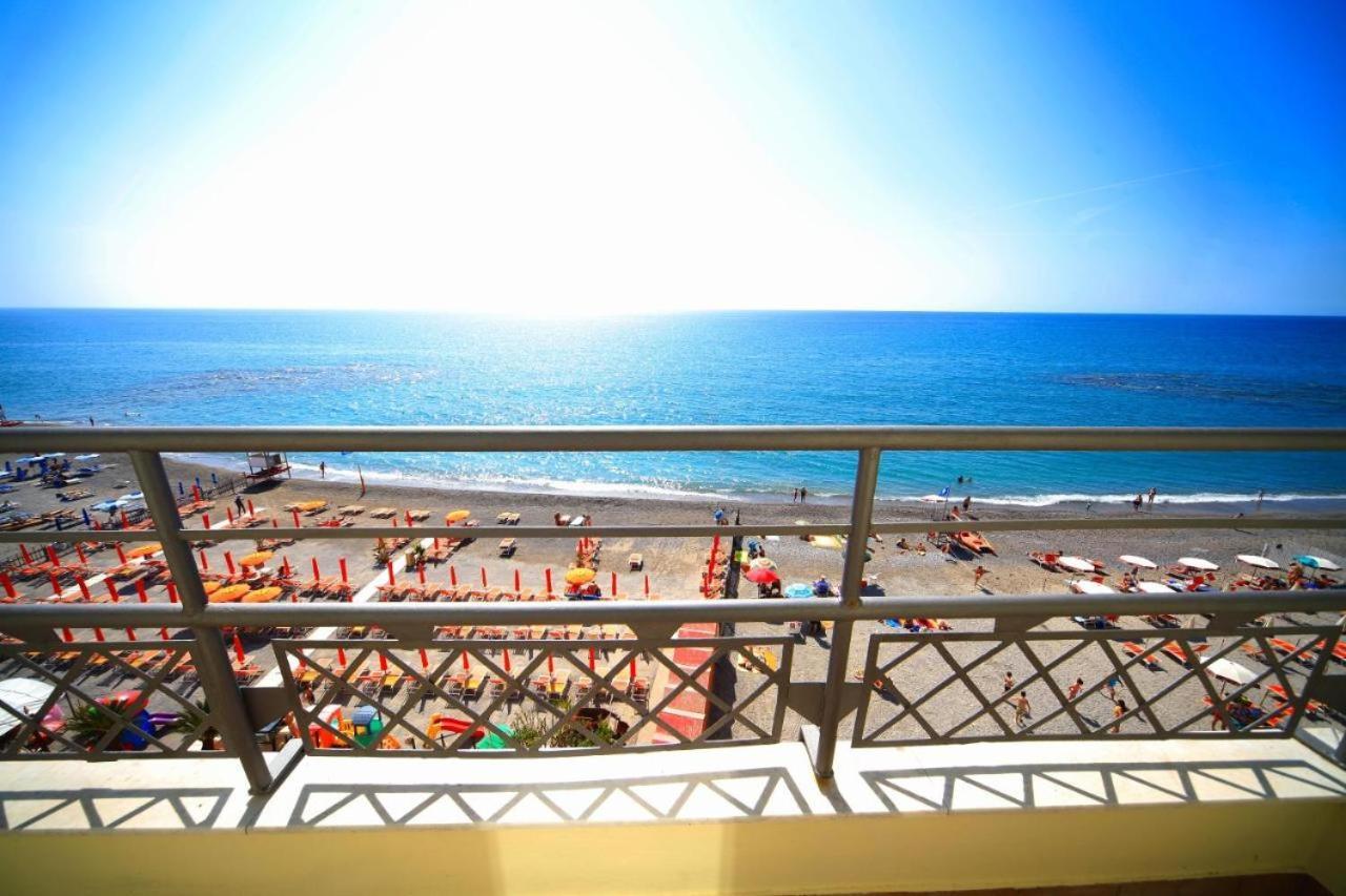Italianway - Matteotti 7 Frontemare Apartment *